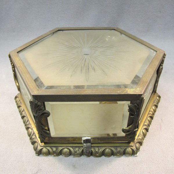 Old French bronze & glass ceiling light: Old French bronze & glass 2 bulbs ceiling light. 4 1/2" H x 11 1/2" W. Packing & shipping in the USA is $ 40.00. International bidders ask for shipping before bid.