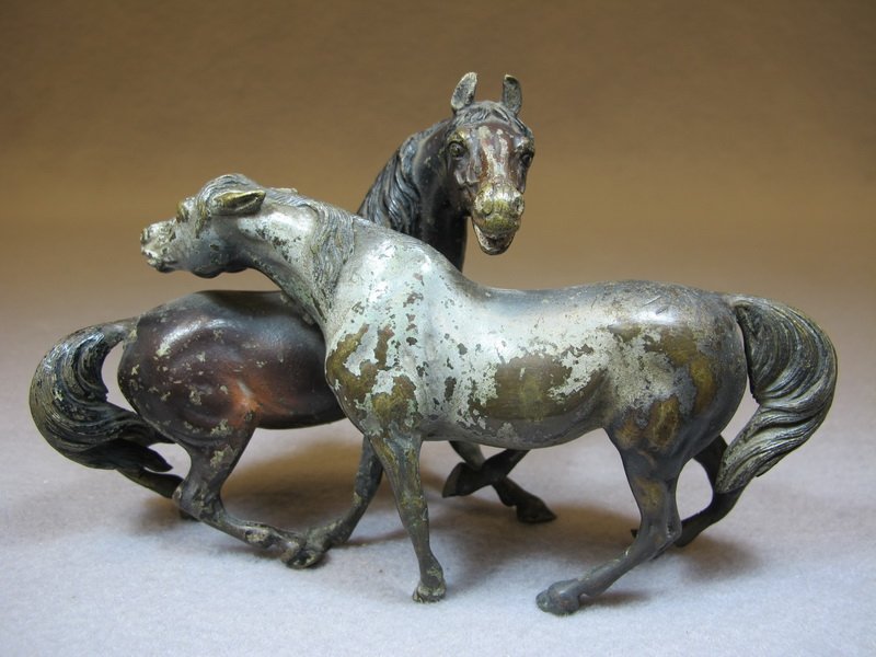Franz Bergman horses Vienna Bronze: Franz Bergman horses Vienna Bronze, signed. 4 1/2" H x 6 5/8” W. Shipping in USA is $ 30.00. International bidders ask before bid.