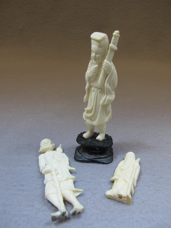Chinese set of 3 ivory sculptures: Chinese set of 3 ivory sculptures, one with a wood base. 2 1/8" H, 3 1/2” H & 3 1/2” H. Shipping in USA is $ 25.00. International bidders ask for shipping before bid.