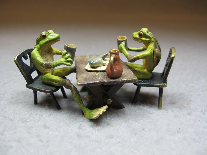 Franz BERGMAN (1898-1963) Vienna bronze frogs drinking : Franz BERGMAN (1898-1963) Vienna bronze frogs drinking sculpture, marked, original painting. 1 5/8” H x 3 1/8” W x 1 1/2” D. Shipping in USA is $ 10.00 plus insurance. International bidders ask 