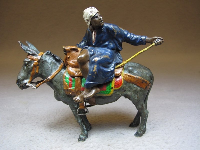 Franz BERGMAN (1898-1963) Vienna bronze man & dunkey sc: Franz BERGMAN (1898-1963) Vienna bronze man & dunkey sculpture, signed, original painting. 5 1/2” H x 5 1/2” W. Shipping in USA is $ 10.00 plus insurance. International bidders ask for shipping be