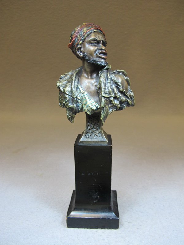 Franz BERGMAN (1898-1963) Vienna bronze man bust sculpt: Franz BERGMAN (1898-1963) Vienna bronze man bust sculpture on a wood base, signed, original painting. 8 3/4” H including base, 5” H just the bronze. Shipping in USA is $ 15.00 plus insurance. Inte