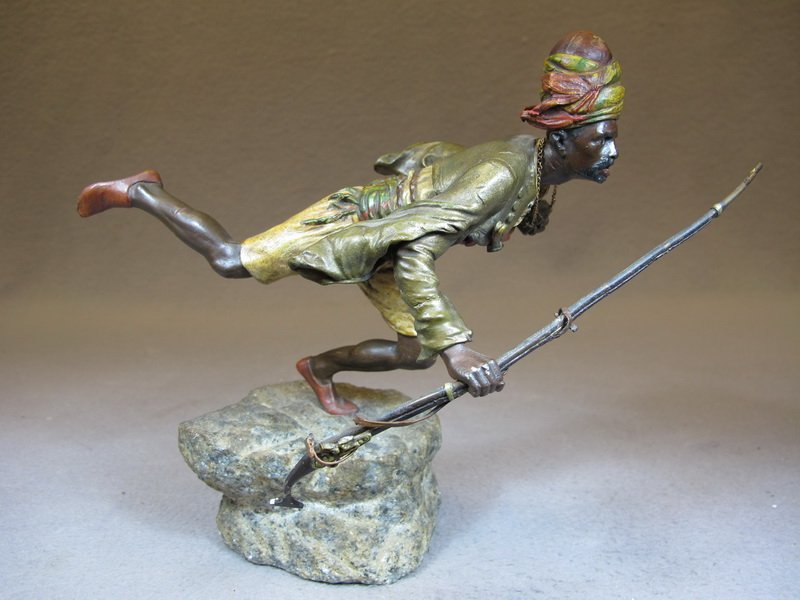 Franz BERGMAN (1898-1963) Vienna bronze men with rifle : Franz BERGMAN (1898-1963) Vienna bronze men with rifle sculpture with a marble base, signed, original painting. 8” H x 10 1/4” W including base. Shipping in USA is $ 25.00 plus insurance. Internat