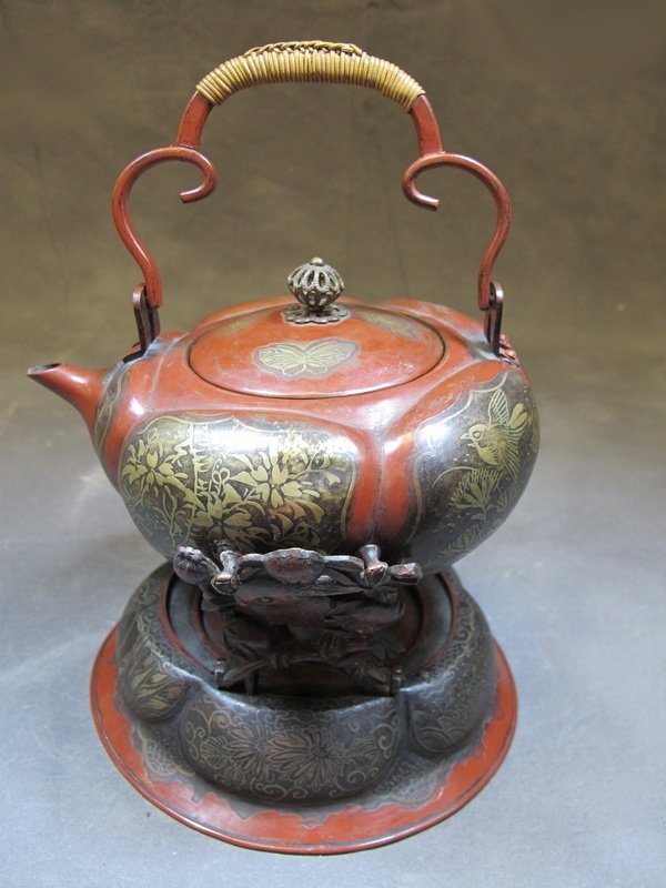 Antique Japanese engraving kettle