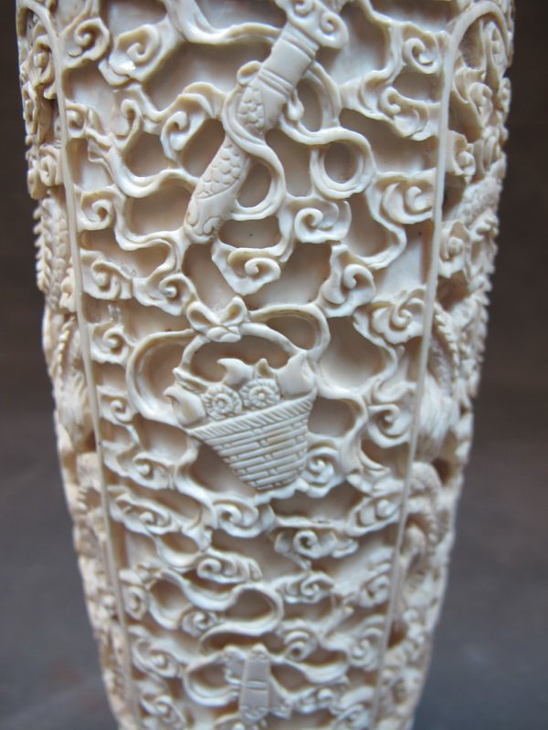 Antique Chinese carved ivory vase Lot 223