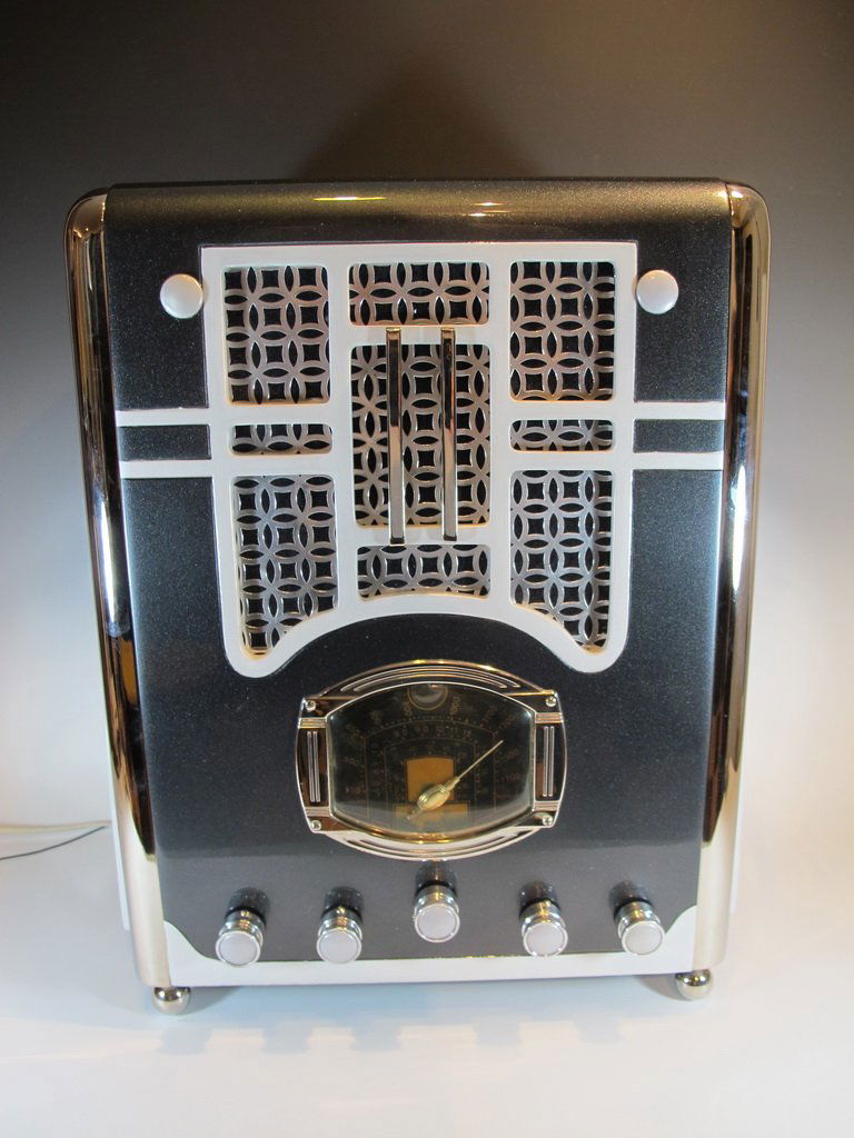 The Rola Co, Cleveland, OH antique radio