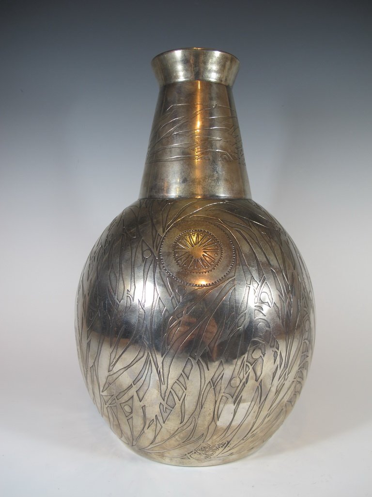 Jacques Duau, ART DECO French vase: Jacques Duau, ART DECO French vase, signed & dated 1928. 11 1/2" H. Shipping in USA is $ 35.00. International bidders ask for shipping before bid.
