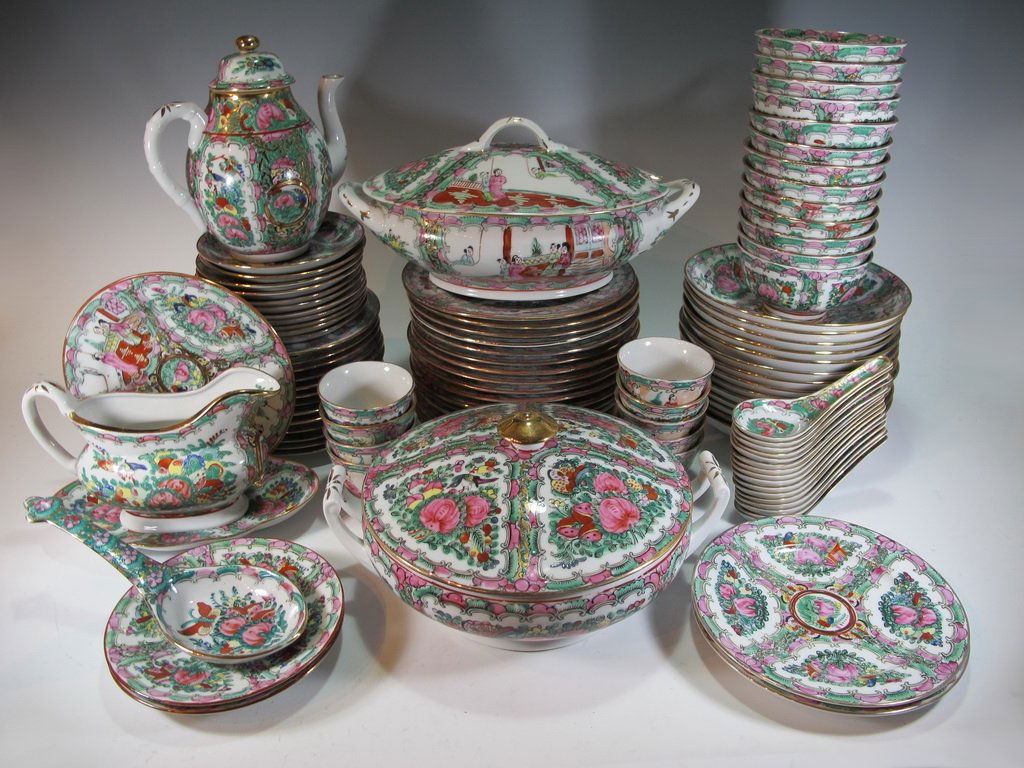 Vintage Chinese Family Rose set of 118 pcs (1 of 10)