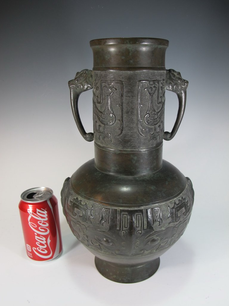 Antique oriental bronze vase (1 of 8)