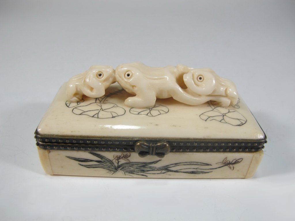 Antique Chinese hand carved box (1 of 6)