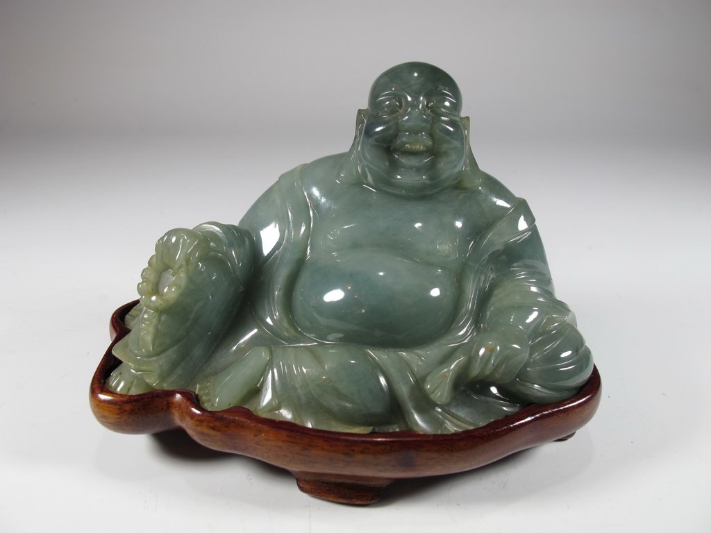 Antique Chinese jade or jadeite Buddha statue (1 of 6)
