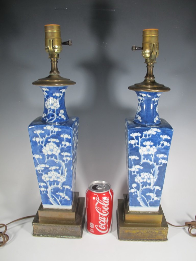 Antique Chinese pair of porcelain lamps (1 of 6)