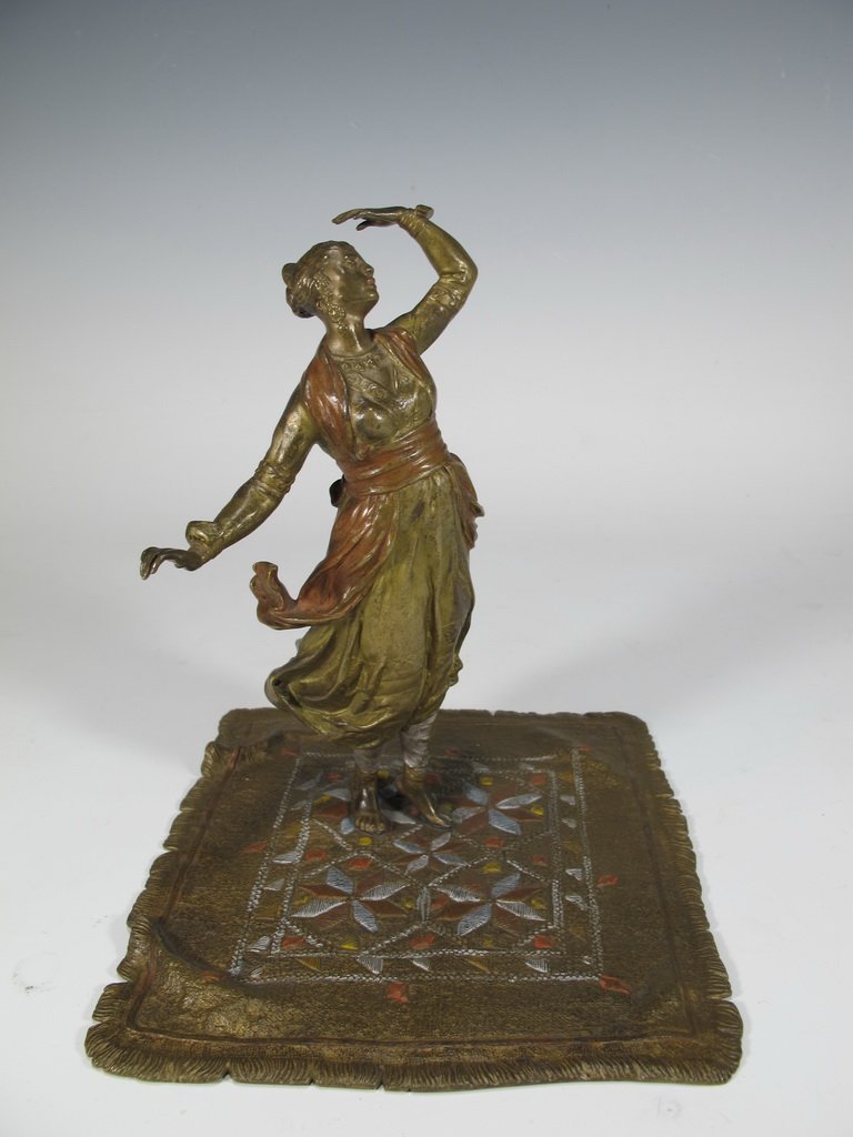 Franz BERGMAN (1838-1894) Vienna bronze sculpture: Franz BERGMAN (1838-1894) Vienna bronze sculpture, signed. 6 3/4” H x 5 3/4” W x 5 7/8” D. Shipping in USA is $ 35.00. International bidders ask for shipping before bid.