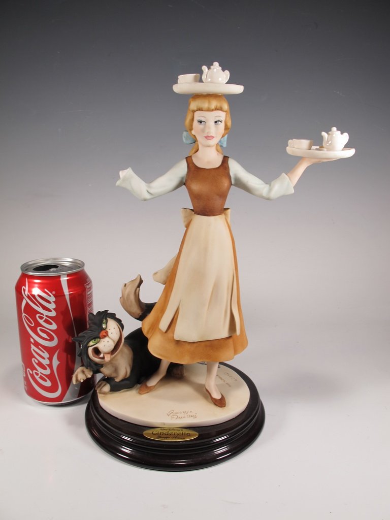 Cinderella, Giuseppe Armani 2003 Disney figurine: Cinderella, Giuseppe Armani 2003 Disney figurine, limited edition, number 85/1500. 11 1/4" H. Shipping in USA is $ 35.00. International bidders ask before bid.