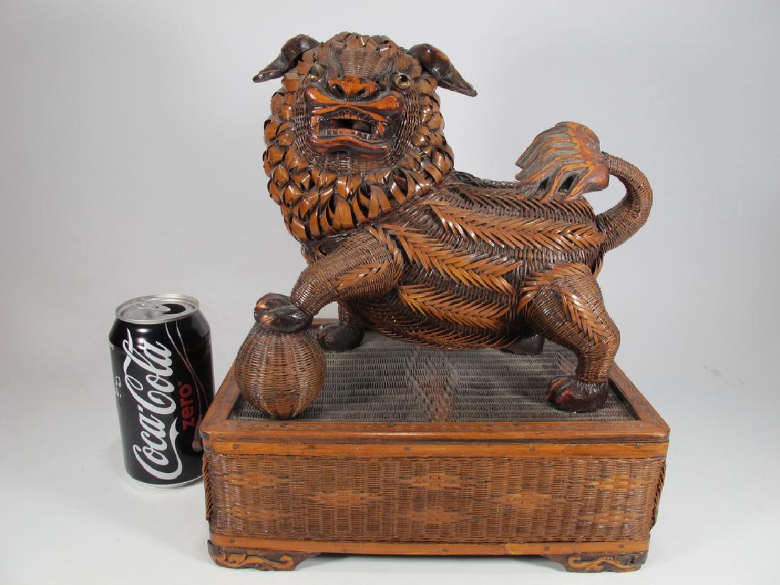 Antique Chinese bamboo foodog statue (1 of 10)