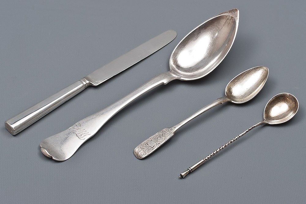 A lot of four silver items.: A lot of four silver items all mark silver 84 standard (875/1000 silver). Size: knife L- 7 1/8” table spoon- L 8 3/8” tea spoon- L 5 ½” tea spoon- 5 ¼”