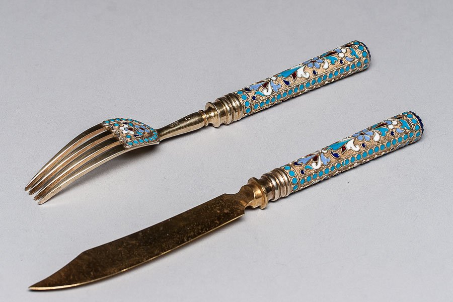 SILVER ENAMEL KNIFE & FORK (IVAN SALTYKOV, RUSSIA): 1880-1890 Moscow, Russia silver-gilt and cloisonné enamel fork and knife, marked Russia silver standard 84 (875/1000). Maker mark: E.S (cyrilic) Ivan Saltykov.
