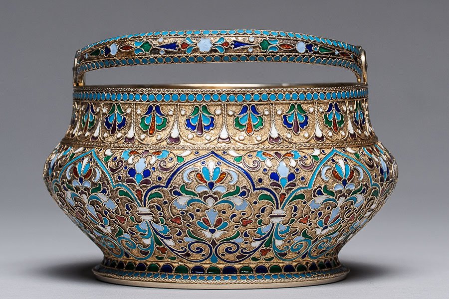 SILVER-GILT ENAMEL (GEORGE SAMOSHIN, RUSSIAN): 1908-1914 Moscow, Russia silver-gilt and cloisonné enamel sugar bowl, marked Russia silver standard 84 (875/1000), maker mark E.C. (cyrilic) George Samoshin. Size: H- 3” (7.5 cm), D- 4 ¾” (12 cm