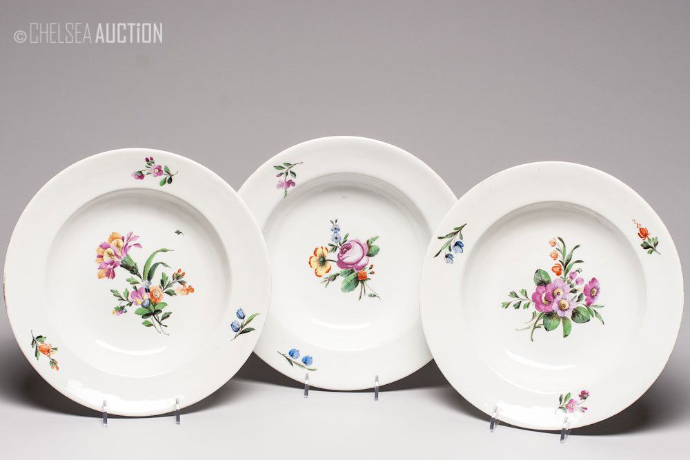 19th C Polish/Russian Porcelain Plates Hand-Painted: Three 19th Century Polish/Russian porcelain plates decorated with hand-painted flowers. Marked on the underside of the plates with a double eagle. Maker mark “Baranovka”. SIZE: L 9 1/2 in and W 9