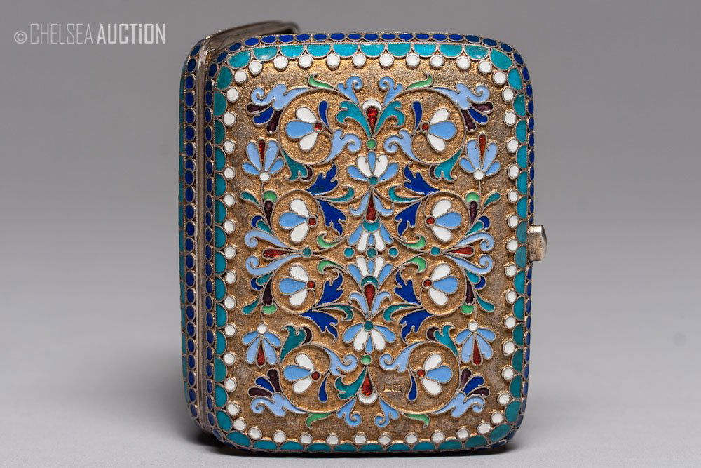 19th C. Russian Enamel & Gilded Silver Case: 19th Century Russian enamel and gilded silver cigarette case. Hallmarked Moscow, 84 standard (875/1000 silver). SIZE: L 2 3/4 in and W 2 1/4 in (7 cm x 5 1/2 cm) Weight: 77 g