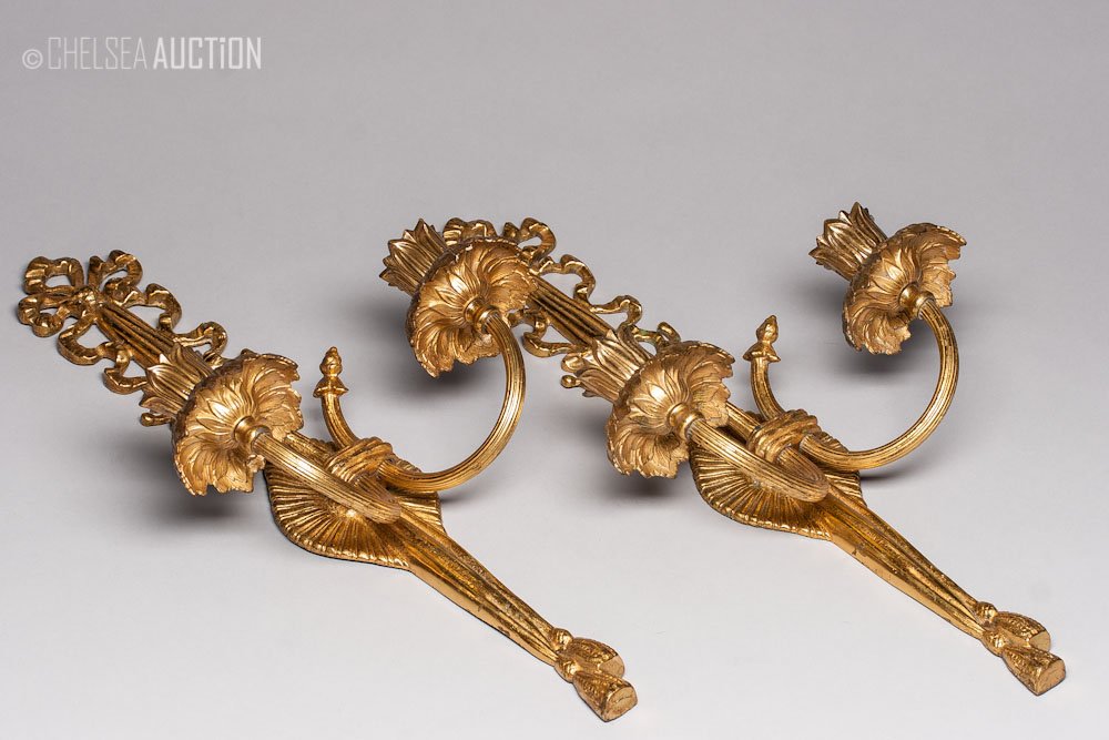 19th C. European Bronze Wall Sconces: 19th century European two bronze wall sconces. SIZE: L 20 in and W 10 in (51 cm X 25.5 cm)