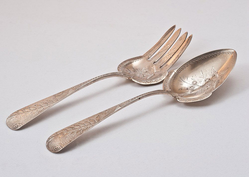 19th C. Serving Set by James Watt: Serving set by James Watt, Silversmith from Philadelphia, 19th Century. Sterling silver, 203 gr/6.5 oz. Size: L 10 1/2" (26.5 cm.)