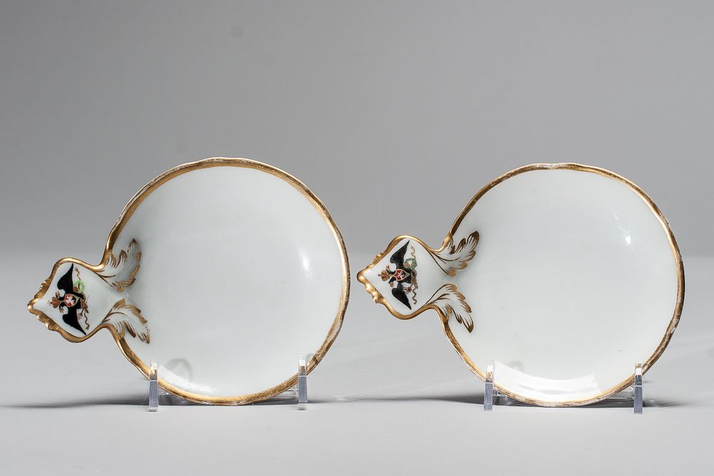 Tow 1909 Russian Porcelain Jam Dishes: Tow Russian porcelain jam dishes, 1909. Marked Imperial Porcelain Factory, Nicholas II. SIZE: Diameter 5 3/4 inches (14.5cm) x 4.5 inches (11cm)