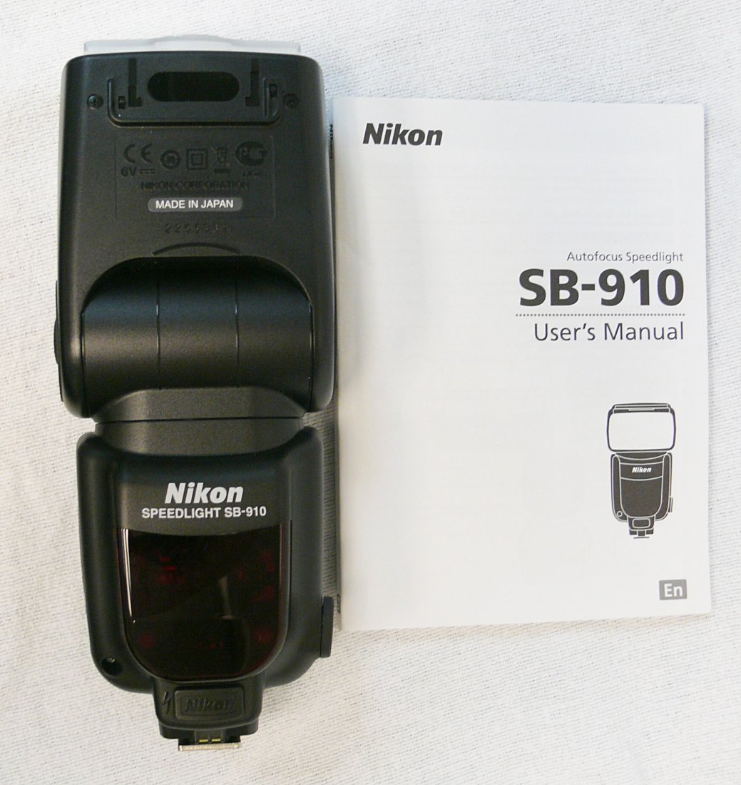 Nikon Speedlight SB910: Speedlight