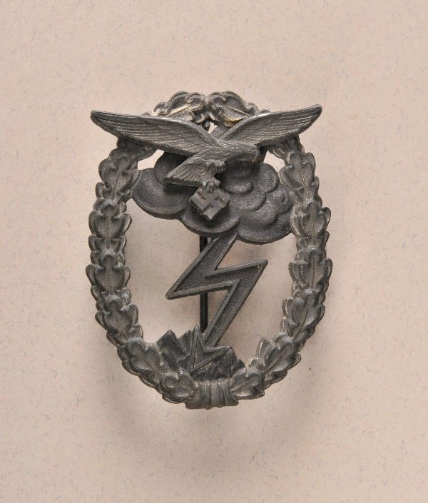 Germany (1933-1945) - Ground Assault Badge.: Germany (1933-1945) - Ground Assault Badge. Zinc, remains of gilding, eagles separatly attached, hallmarked G.B. (Gustav Brehmer, Markneukirchen).#K2/1 1.01, NM3 7.07.16, OEK19 3991. 56 x 43 mm, 30,7 