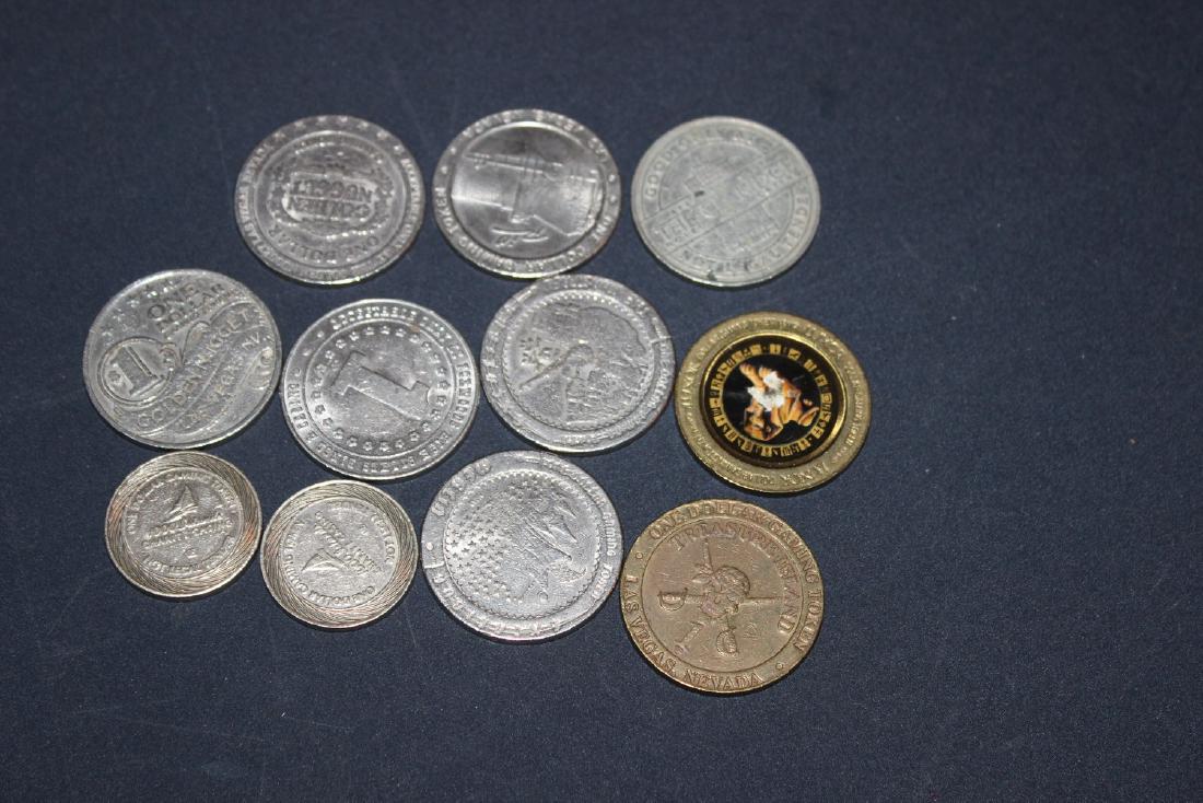 11 LAS VEGAS GAMING TOKENS - SEVERAL DIFFERENT CASINOS: 11 LAS VEGAS GAMING TOKENS - SEVERAL DIFFERENT CASINOS