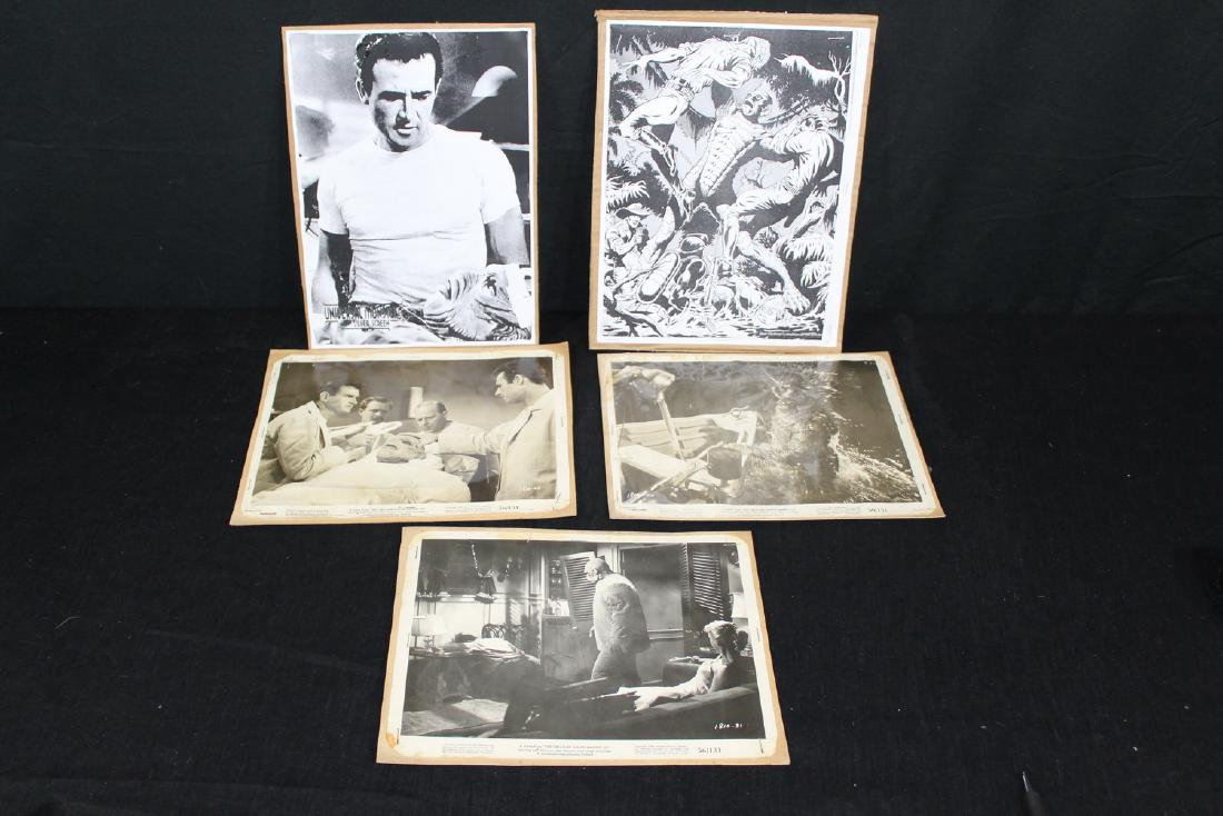 THE CREATURE WALKS AMONG US - 3 BLACK AND WHITE MOVIE (1 of 6)