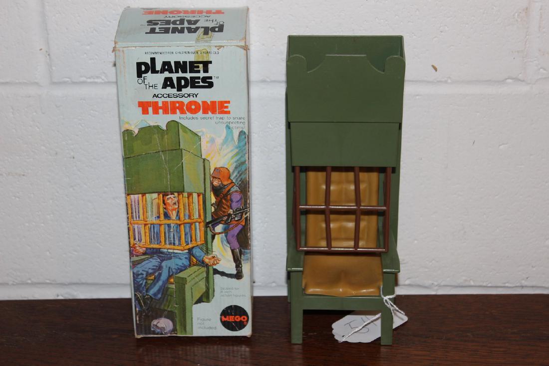 PLANET OF THE APES THRONE W/ BOX 1967 (1 of 3)