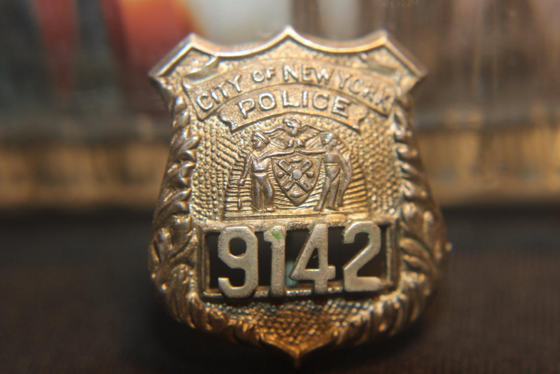 NEAT MINIATURE N.Y.C. POLICE BADGE STERLING: NEAT MINIATURE N.Y.C. POLICE BADGE STERLING