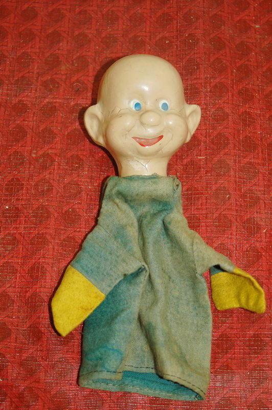 WALT DISNEY HAND PUPPET: WALT DISNEY HAND PUPPET