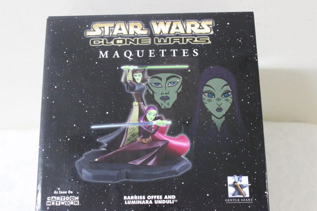 2005 STAR WARS CLONE WARS BARRISS OFFEE & LUMINARA: 2005 STAR WARS CLONE WARS BARRISS OFFEE & LUMINARA UNDULI 1978/3000 - GREAT CONDITION