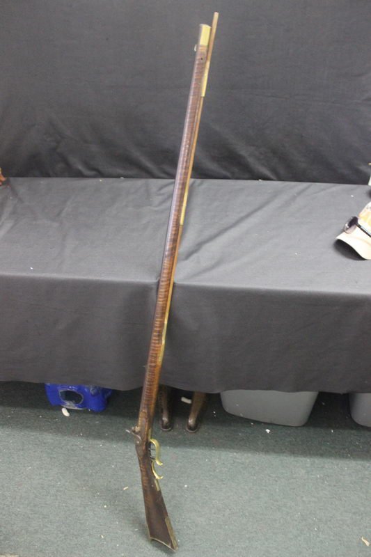 NICE MUSKET FLAMING BIRCH STYLE UNKNOWN MAKER: NICE MUSKET FLAMING BIRCH STYLE UNKNOWN MAKER