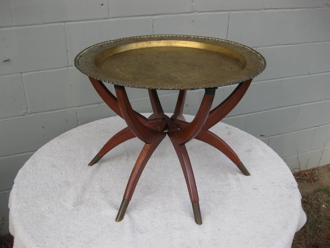 NICE 24" ROUND BRASS CHINESE STAND/TRAY WITH FOLDIN: NICE 24" ROUND BRASS CHINESE STAND/TRAY WITH FOLDING LEG BASE