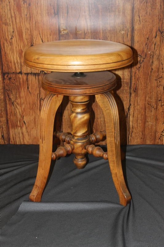 PIANO STOOL: PIANO STOOL