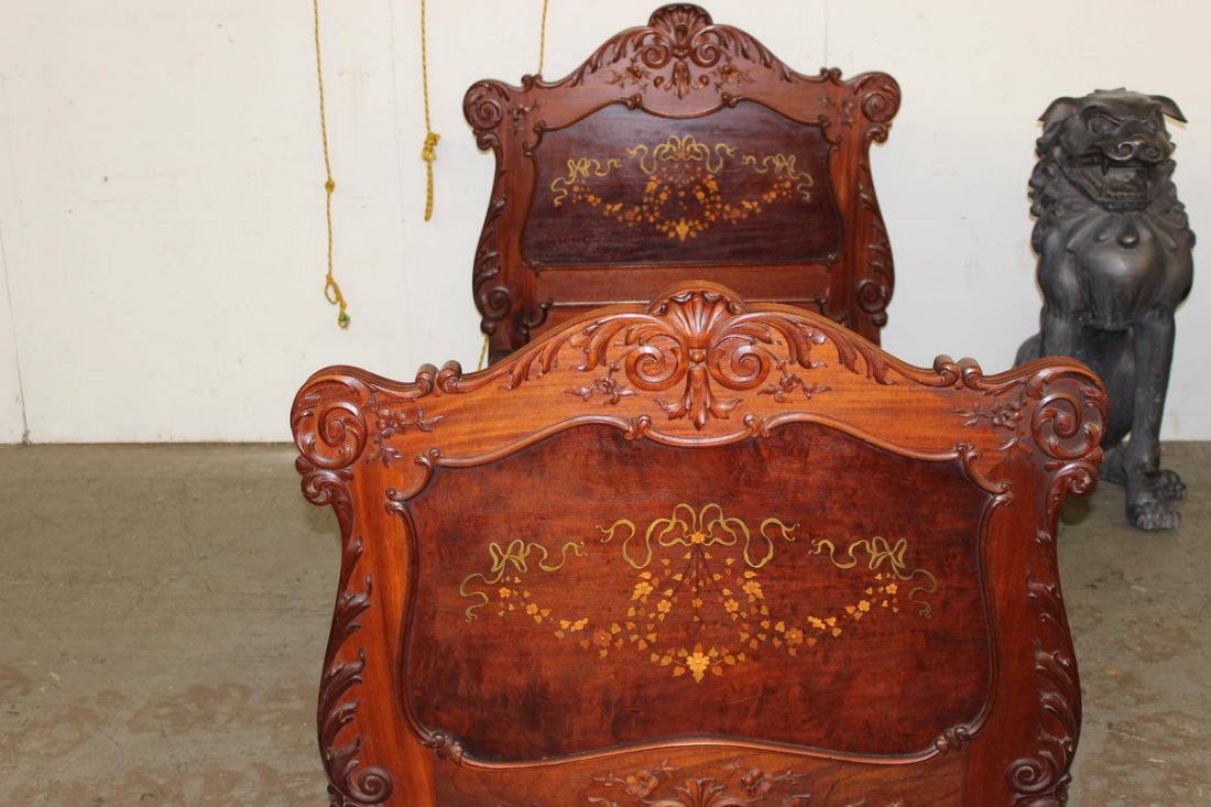 FANTASTIC MID-VICTORIAN YOUTH BED WITH ORNATE INLAY AND: FANTASTIC MID-VICTORIAN YOUTH BED WITH ORNATE INLAY AND GINGERBREAD TRIM - MAHOGANY AND WALNUT MINT