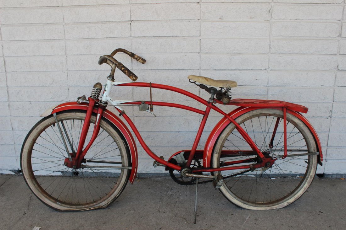 MONTGOMERY WARDS HAWTHORNE 26 INCH W/ 1961 GLOVERSVILLE