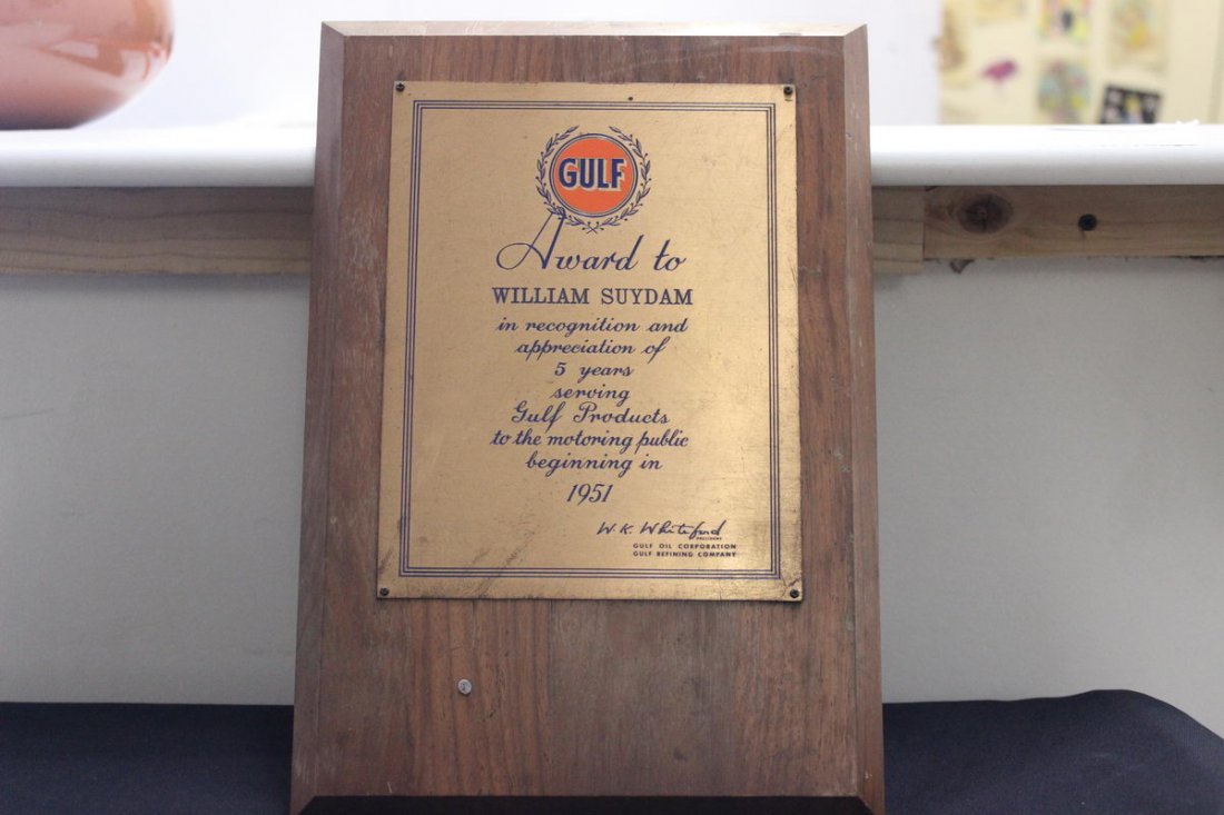 1951 GULF APPRECIATION PLAQUE 14 X 10