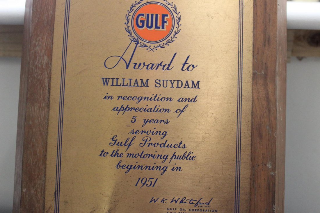 1951 GULF APPRECIATION PLAQUE 14 X 10 - 3
