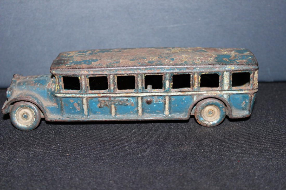 ALL IRON TOURING BUS BY ARCADE NO BREAKS 8": ALL IRON TOURING BUS BY ARCADE NO BREAKS 8"