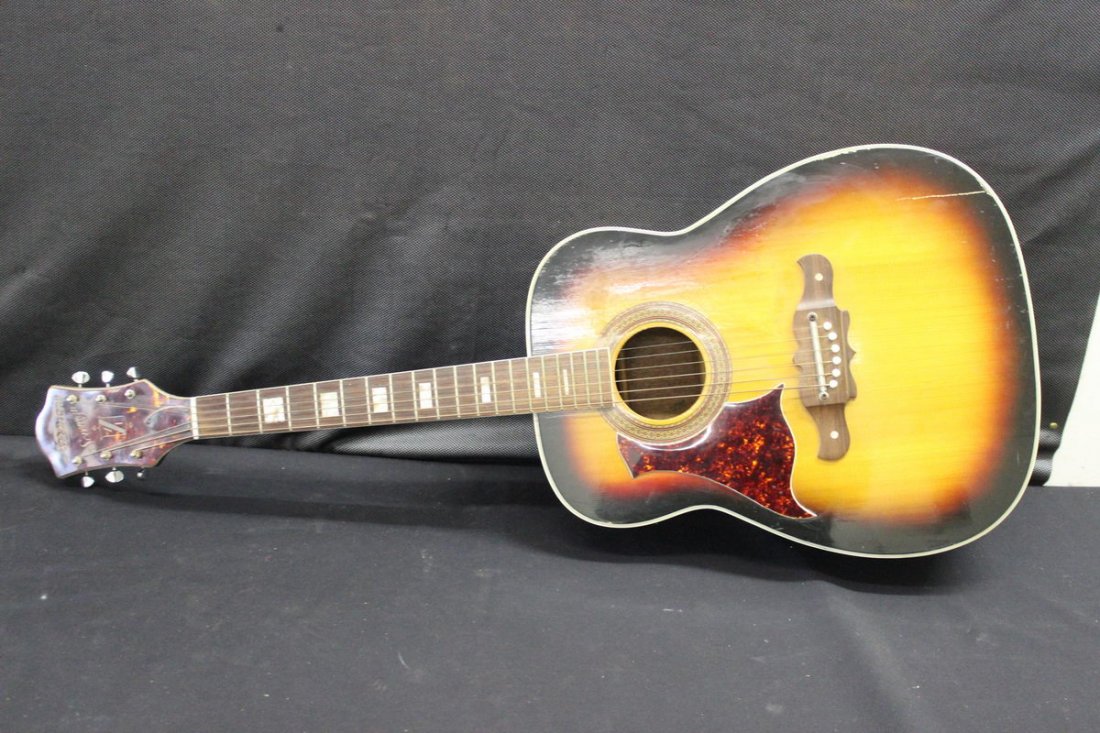 HARMONY SOVEREIGN GUITAR WITH MOTHER-OF-PEARL INLAY: HARMONY SOVEREIGN GUITAR WITH MOTHER-OF-PEARL INLAY
