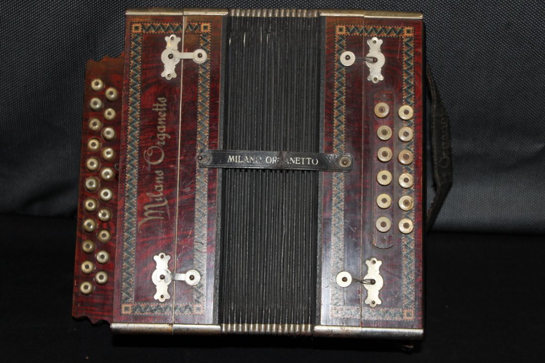 WONDERFUL MILANO ORGANELLES ACCORDION IN ROSEWOOD CASE: WONDERFUL MILANO ORGANELLES ACCORDION IN ROSEWOOD CASE - WORKS GREAT - NEAR MINT - CIRCA 1880 - BEAUTIFUL INLAY