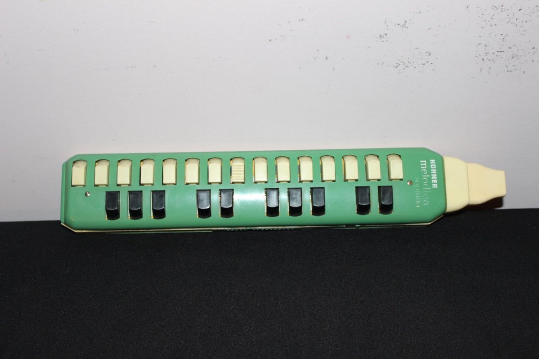 HORNER-GERMANY MELODICA W/ CASE - GOOD COND.: HORNER-GERMANY MELODICA W/ CASE - GOOD COND.