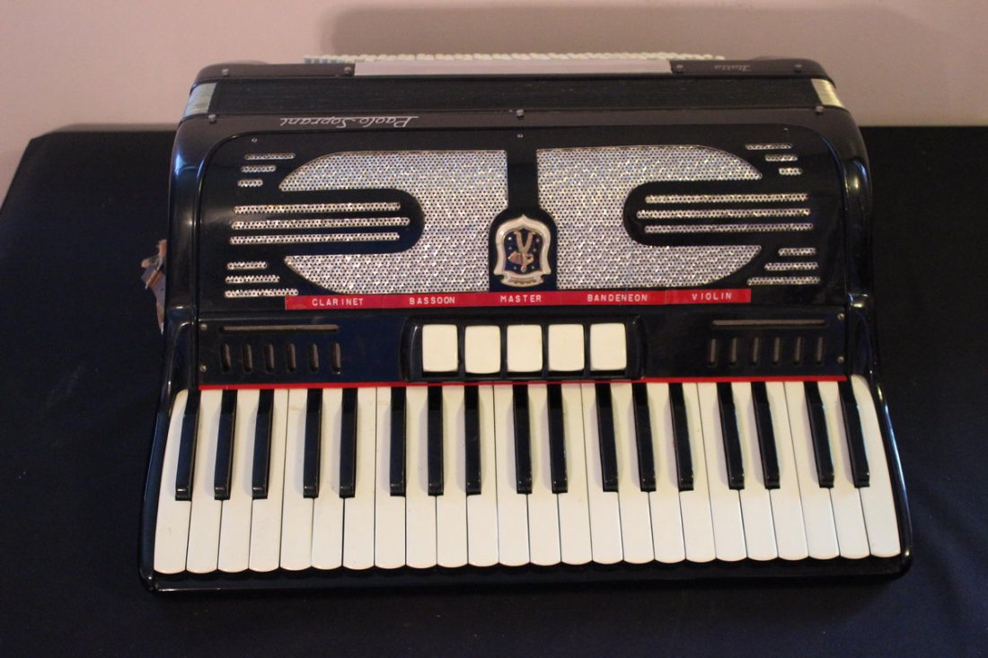 EXCELLENT FULL-SIZE ACCORDION MARKED PAOLO SOPRANI -: EXCELLENT FULL-SIZE ACCORDION MARKED PAOLO SOPRANI - ITALIA - NEAR MINT