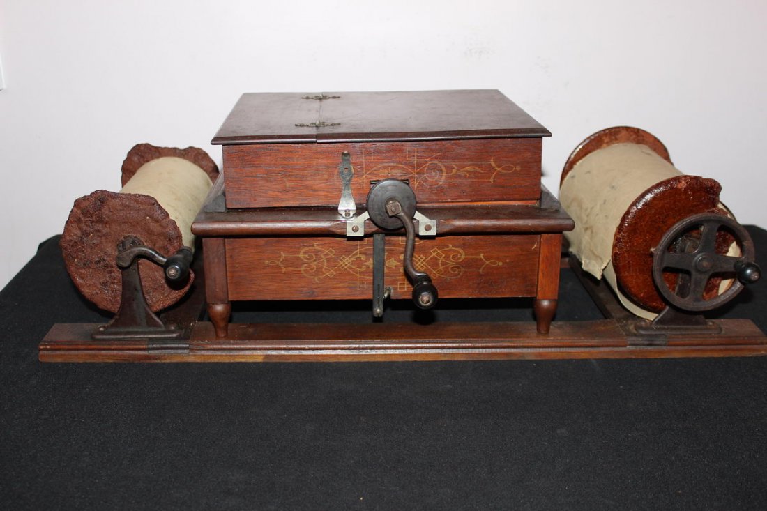 BEAUTIFUL WALNUT CRANK ORGAN IN NEED OF RESTORATION BUT: BEAUTIFUL WALNUT CRANK ORGAN IN NEED OF RESTORATION BUT NO BREAKS IN WOOD - CONDITION GOOD