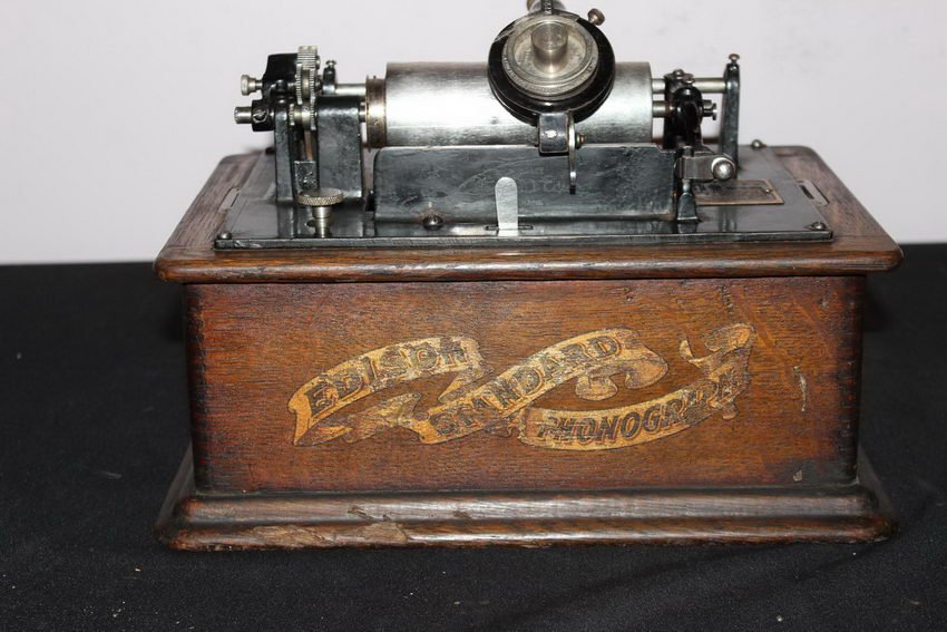 EDISON STANDARD CYLINDER PLAYER NEEDING BELT -: EDISON STANDARD CYLINDER PLAYER NEEDING BELT - OTHERWISE ALL GOOD