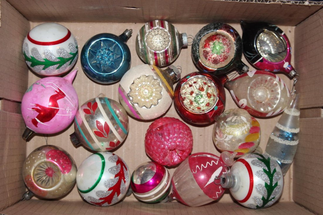18 OF THE MOST COLORFUL GLASS BALLS - SEVERAL INSET ALL: 18 OF THE MOST COLORFUL GLASS BALLS - SEVERAL INSET ALL OLD